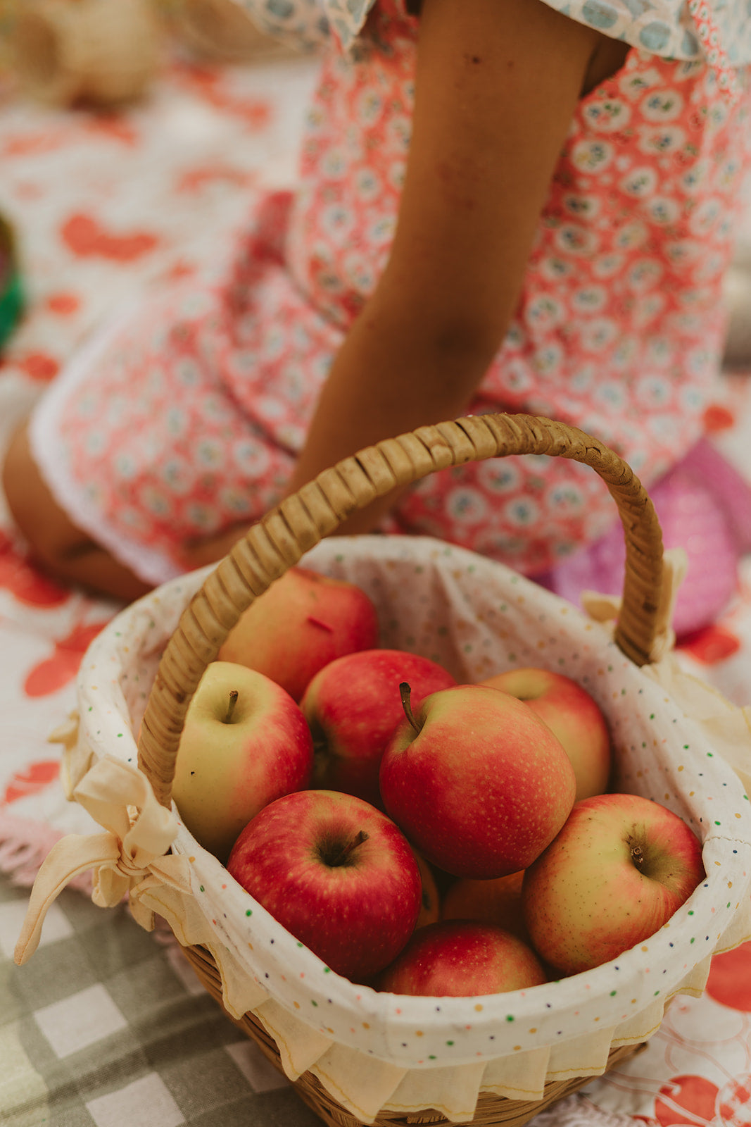 basket with fruit