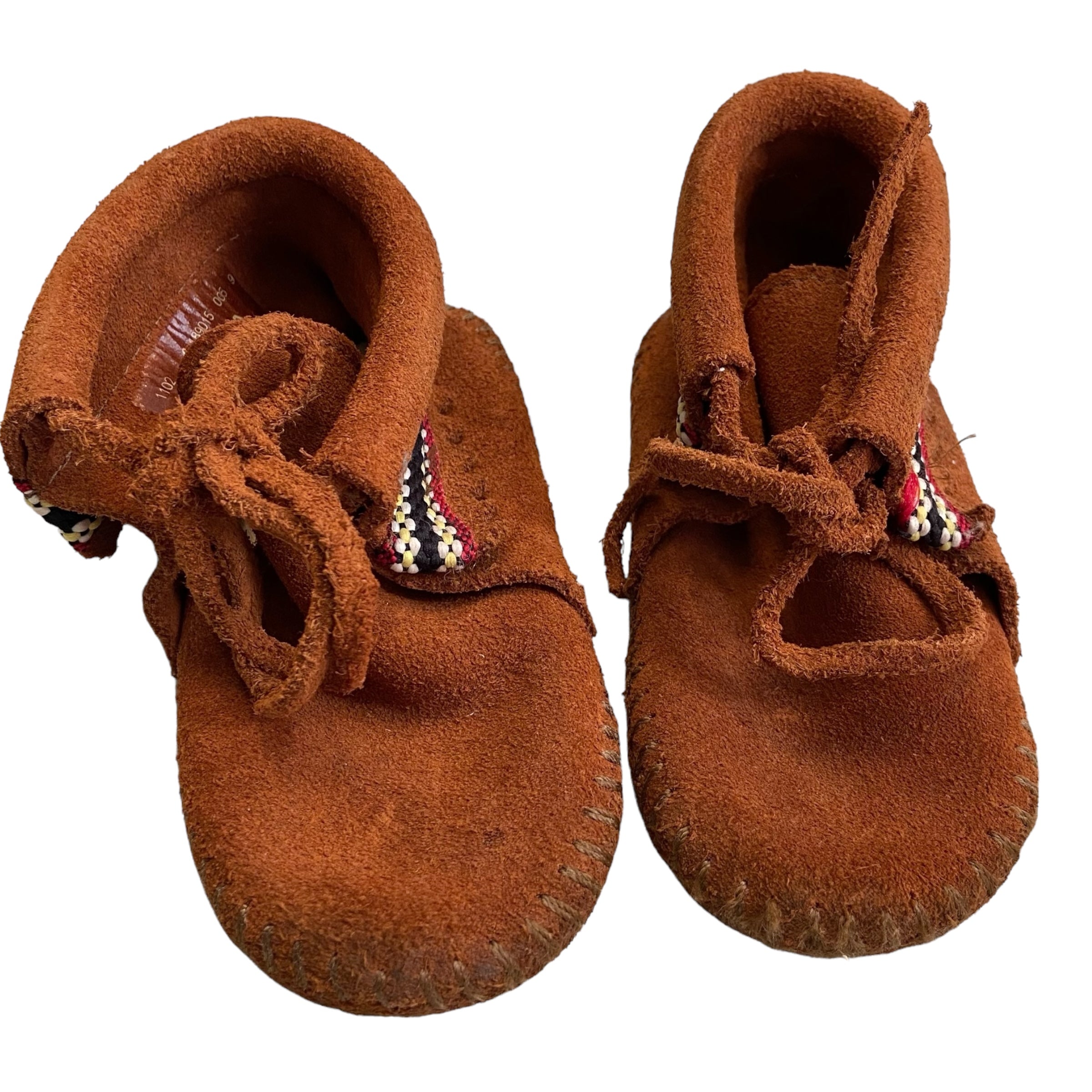 Minnetonka Moccasins, Size 6US