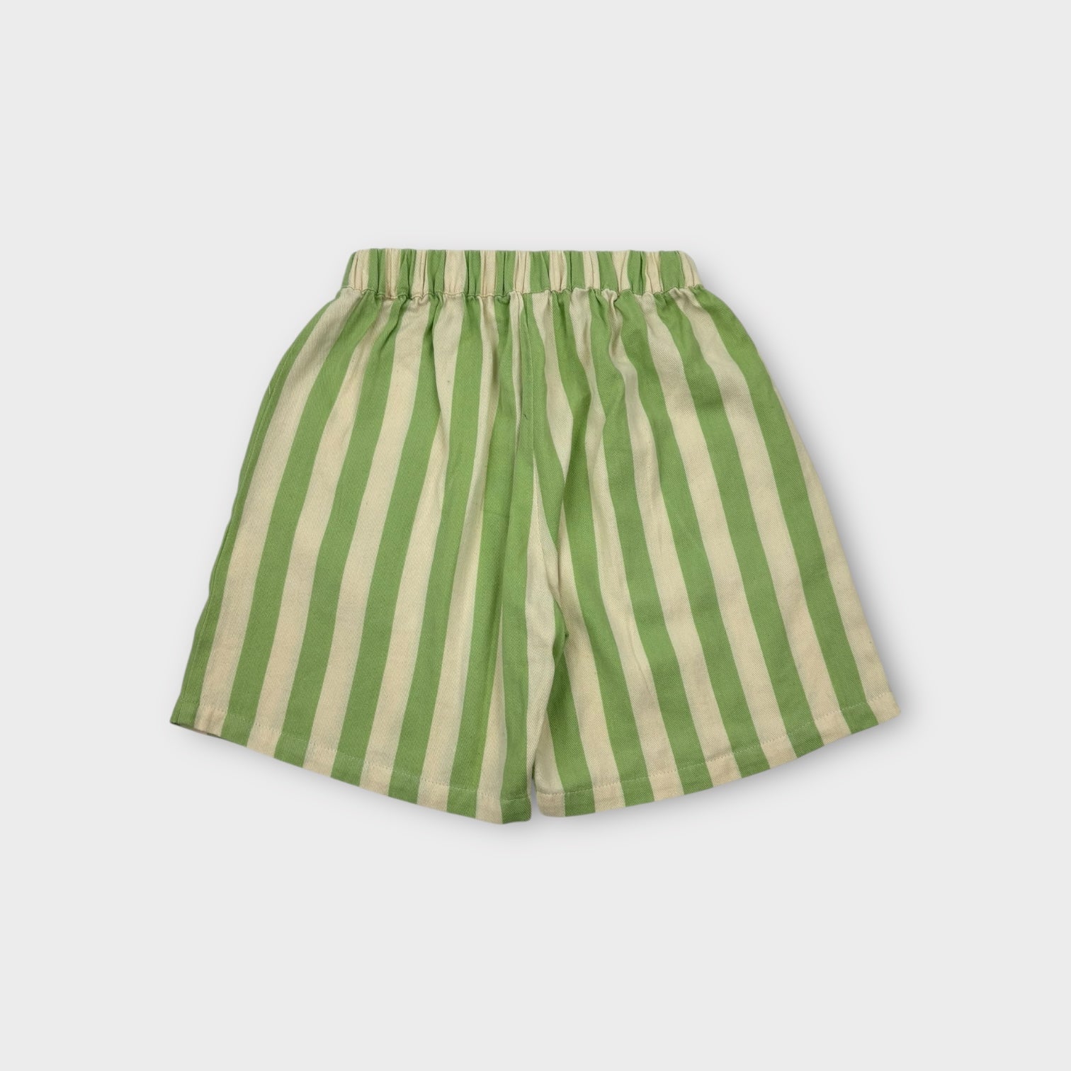 Milk Stripe Oversize Shorts, Size 6