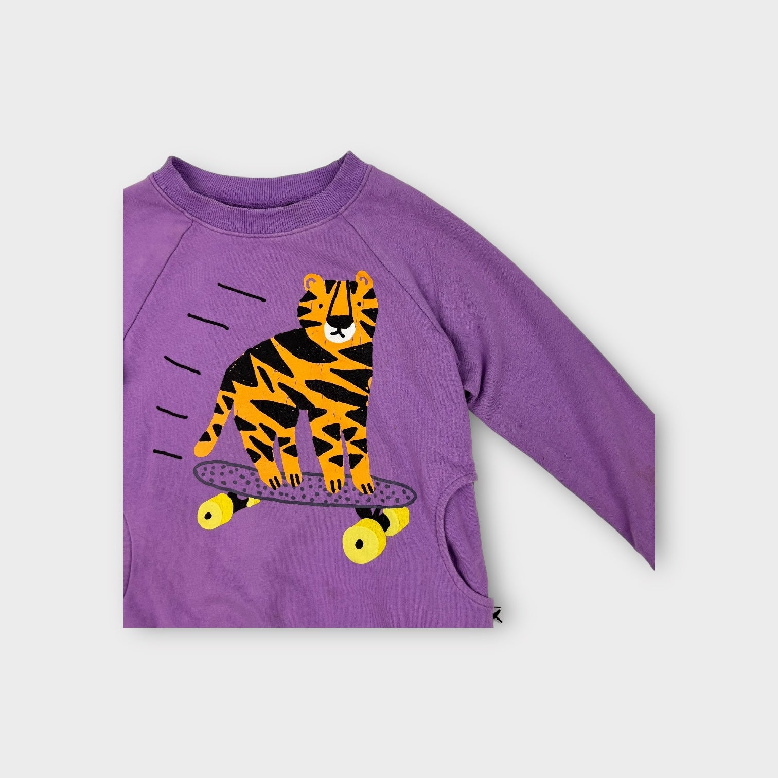 Minti Melbourne Tiger Jumper, Size 6