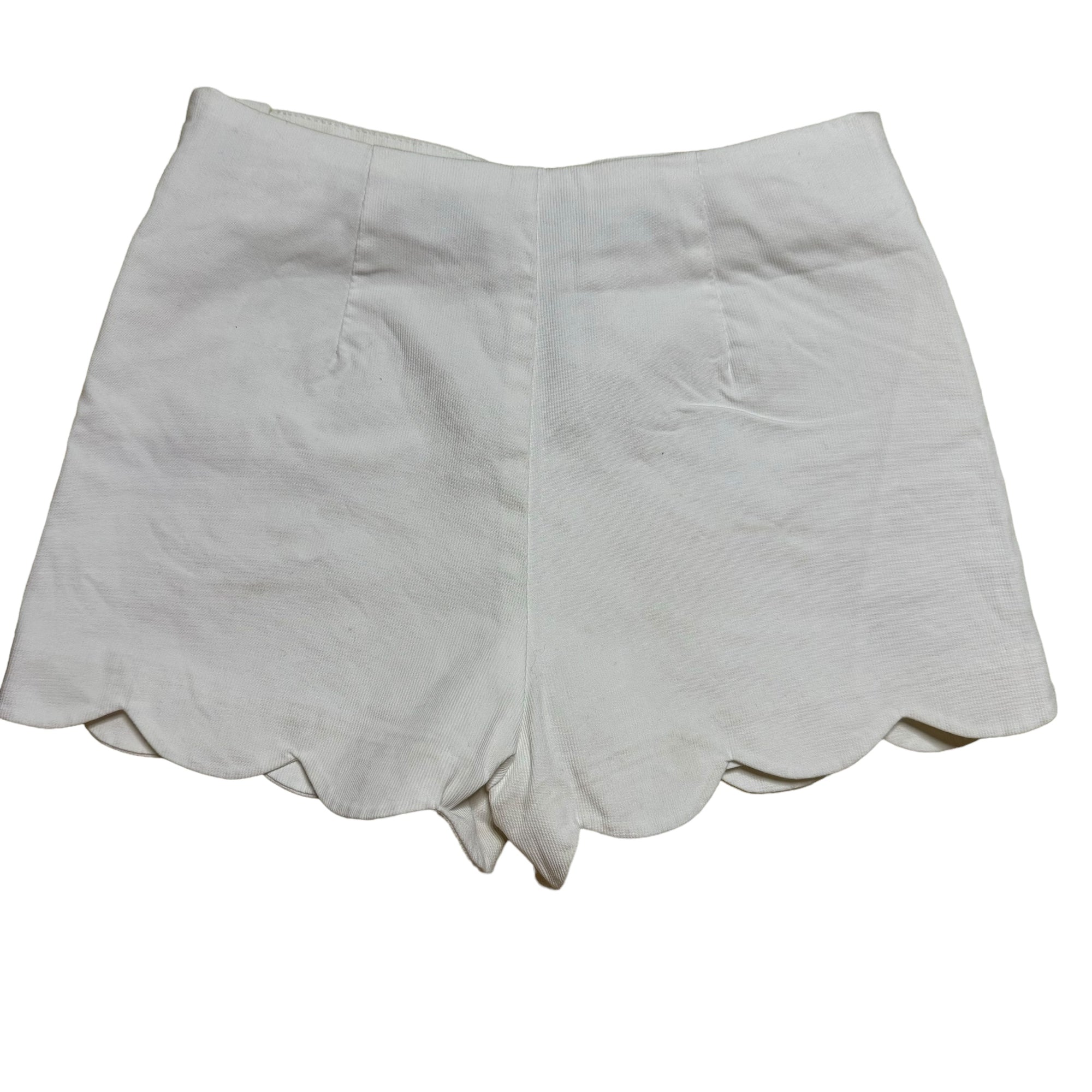 Jacardi White Scalloped Shorts, Size 6