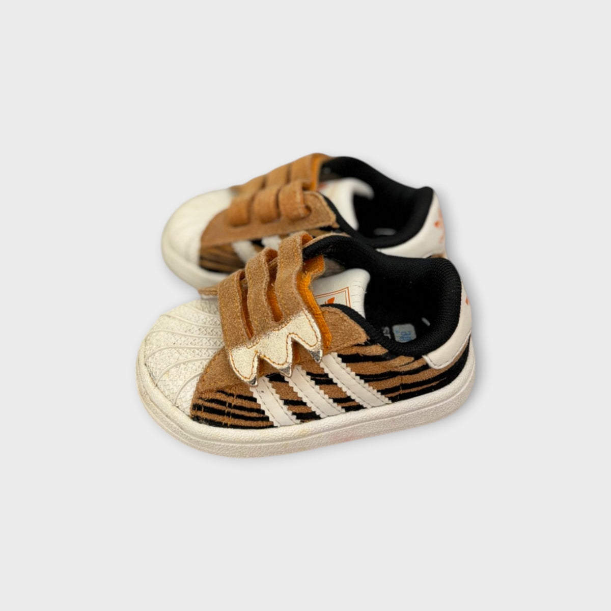 Adidas Tiger Stripe Sneaker, Size EU 19