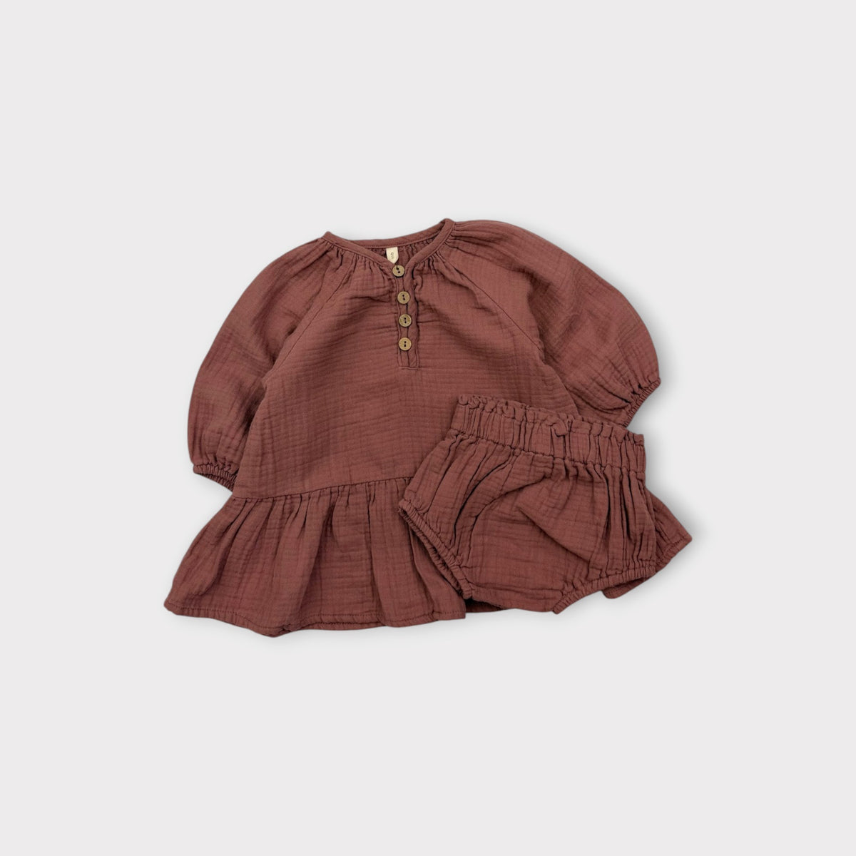 Quincy Mae Mauve Taupe Muslin Set, Size 00
