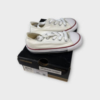 Converse White Chucks, Size EU 24