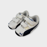 Puma Vikky Sneakers, Size EU 19