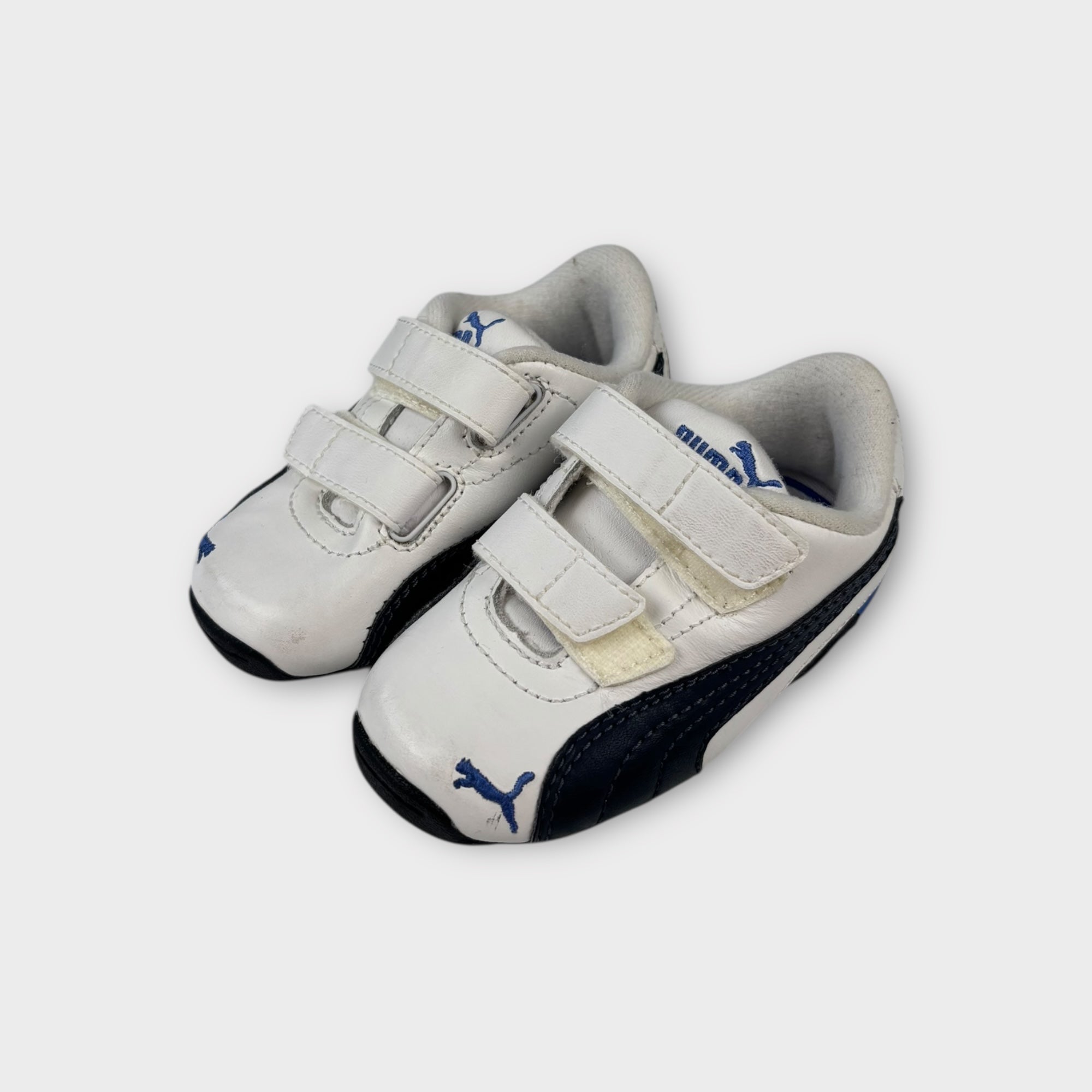 Puma Vikky Sneakers, Size EU 19