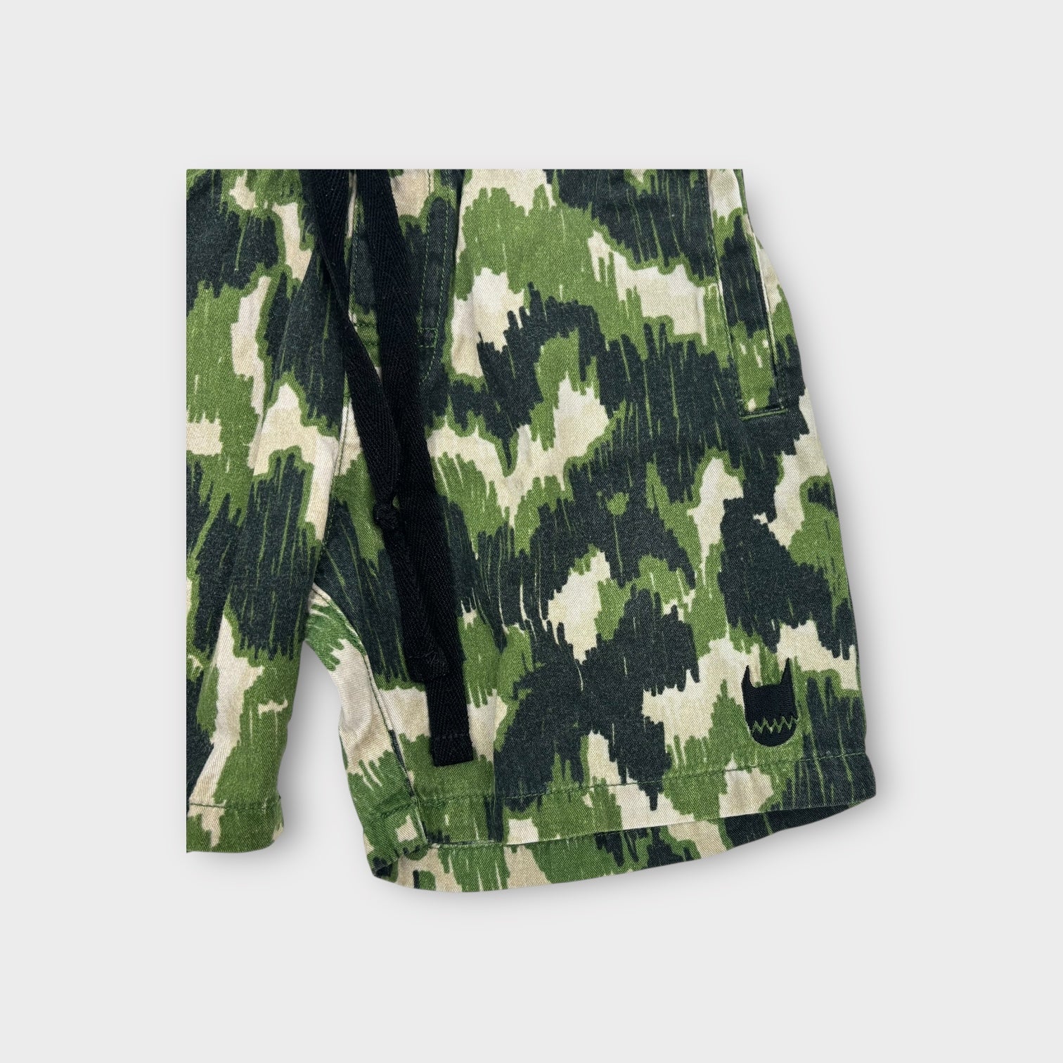 Munster Camo Shorts, Size 4