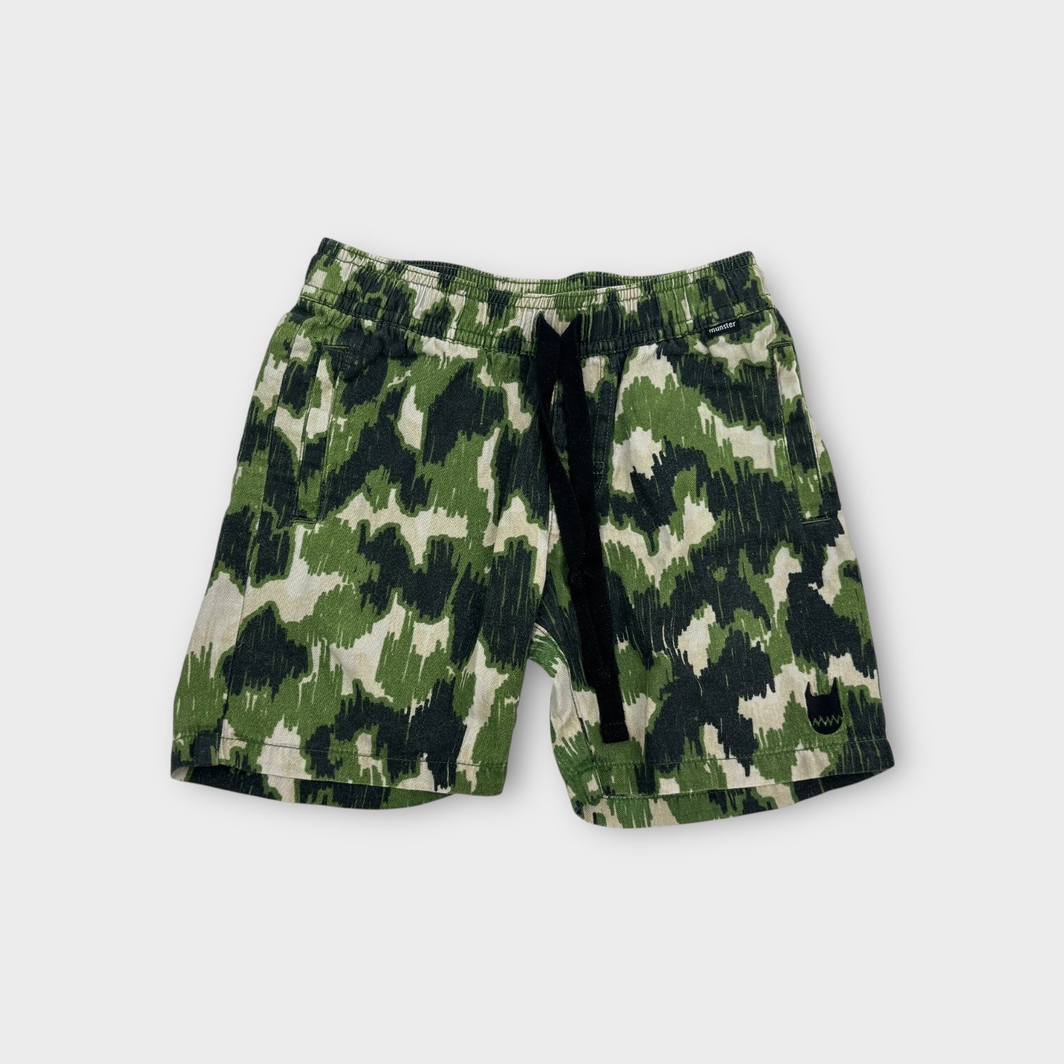 Munster Camo Shorts, Size 4