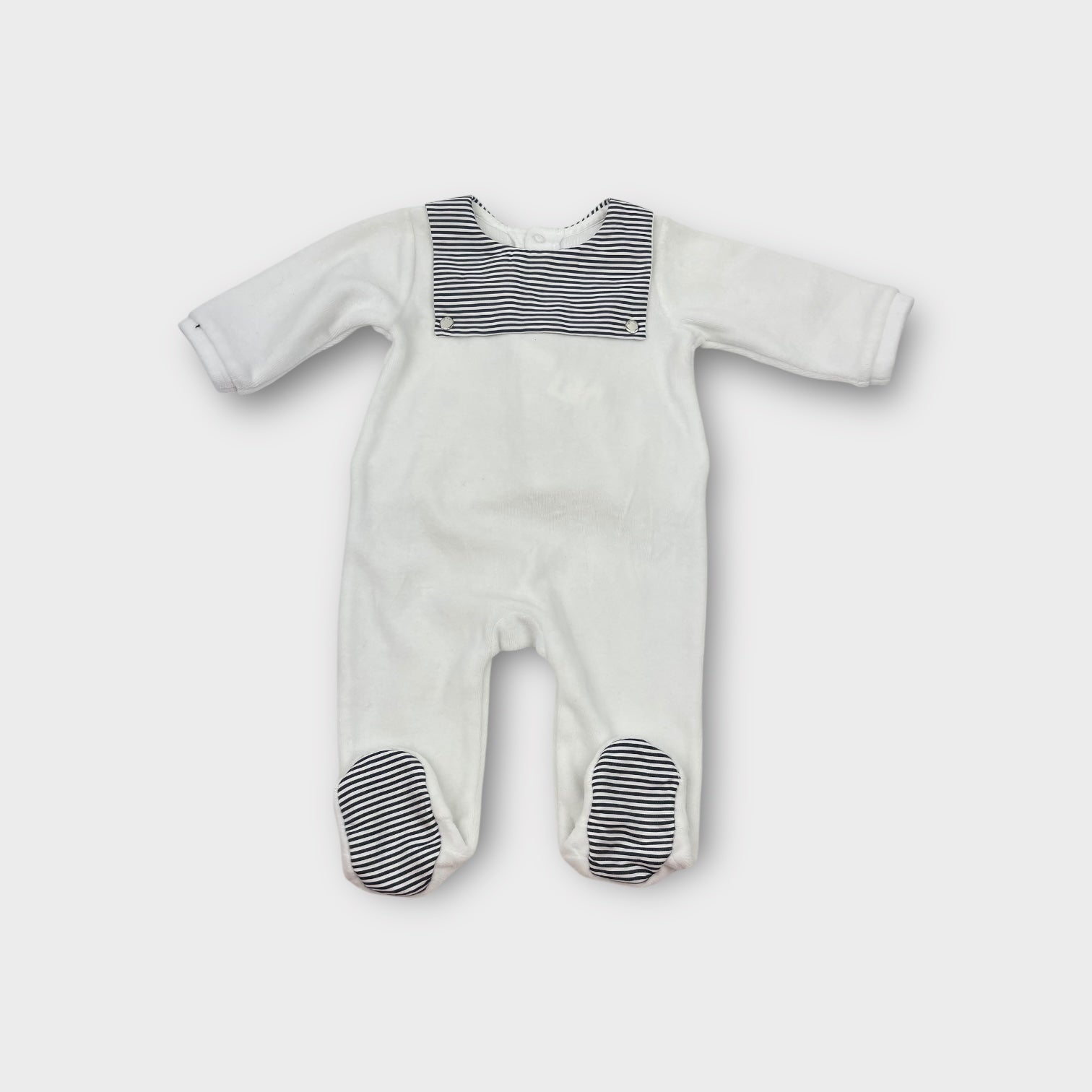 Jacadi Paris White Velour Onesie, Size 000